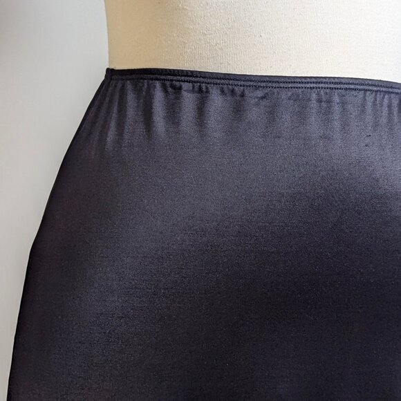 Vanity Fair Black Slip Skirt with Lace Hem - Size M - Picture 5 of 9